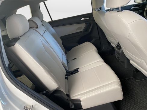 Used 2021 Volkswagen Tiguan SEL w/ 3rd Row Seat Package AWD/4WD image 12