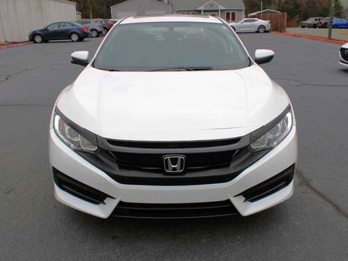 Used 2017 Honda Civic EX image 3