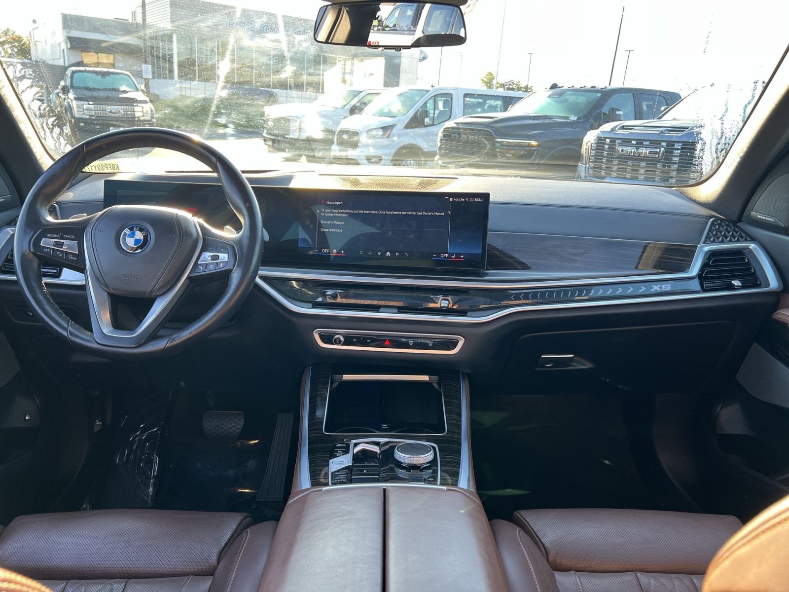 Used 2025 BMW X5 xDrive50e AWD/4WD image 23