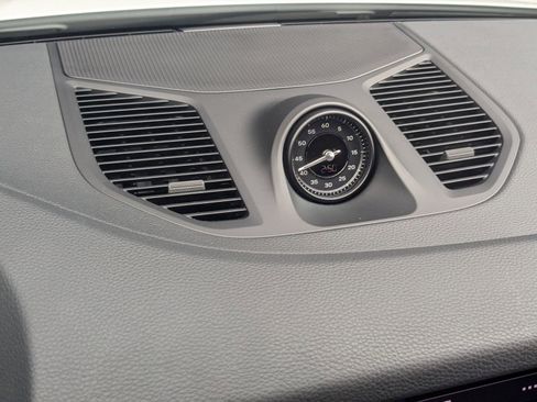 Used 2025 Porsche Cayenne E-Hybrid image 22