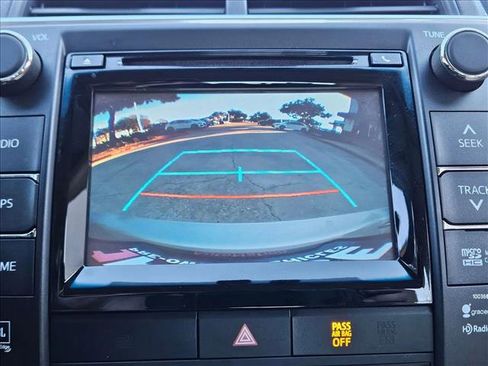 Used 2015 Toyota Camry XLE w/ Moonroof Package image 15