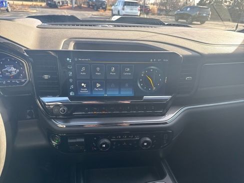 Used 2023 Chevrolet Silverado 1500 ZR2 w/ Technology Package image 11