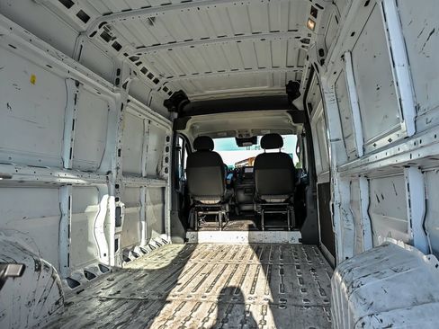 Used 2023 RAM ProMaster 2500 FWD image 9