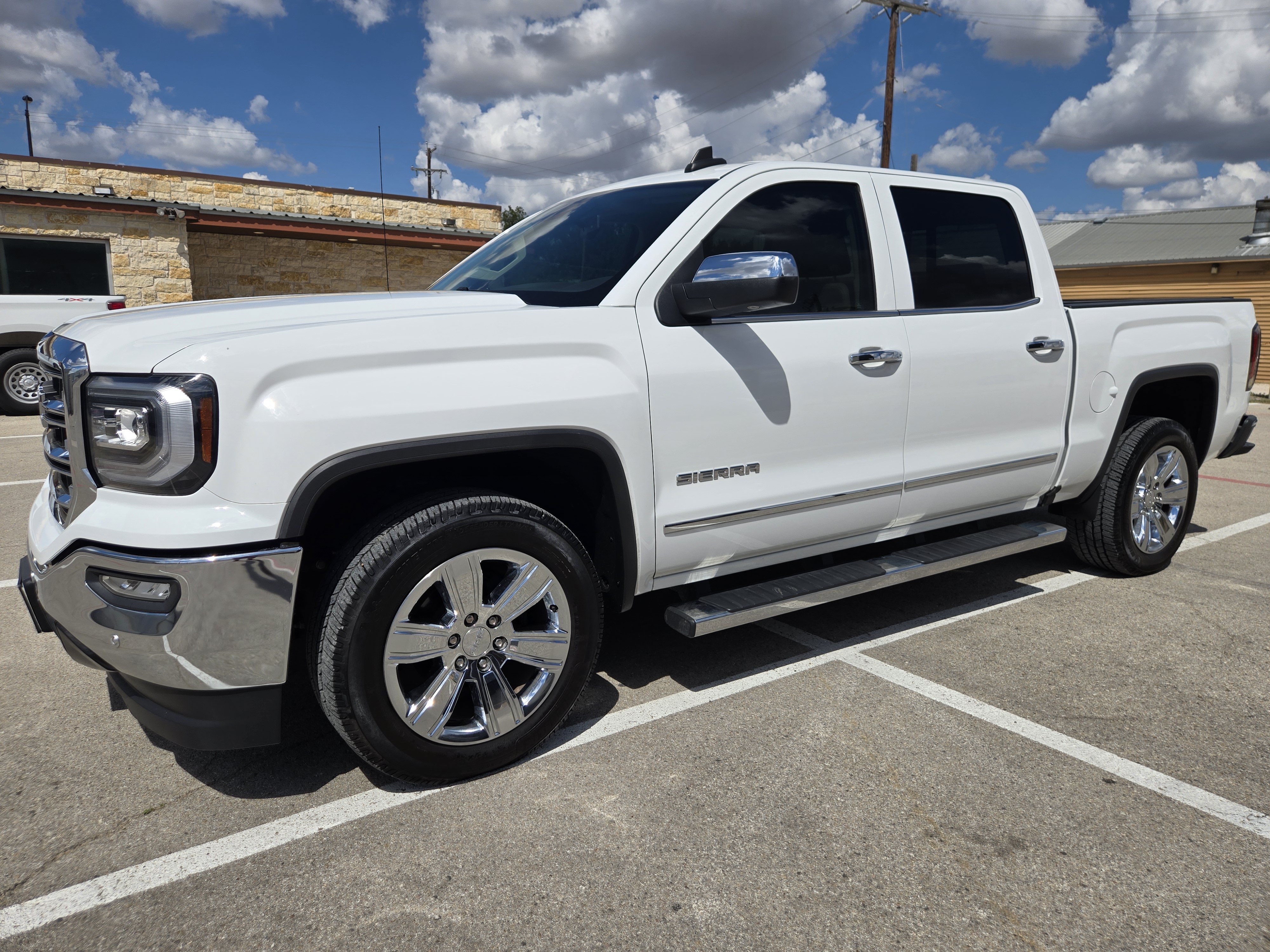 Used 2018 GMC Sierra 1500 SLT w/ Enhanced Driver Alert Package RWD image 5