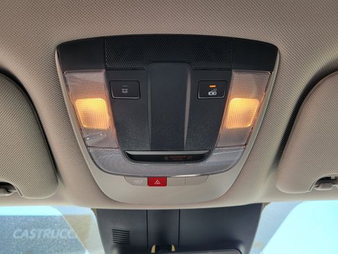 Used 2024 Kia Sorento S FWD image 30