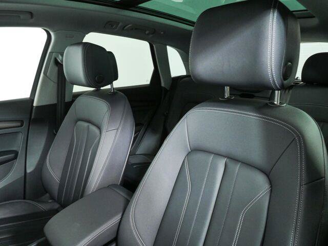 Used 2024 Audi Q5 2.0T Premium w/ Convenience Package AWD/4WD image 5