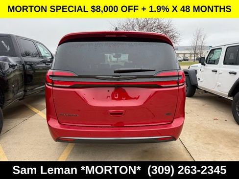 New 2026 Chrysler Pacifica Select AWD/4WD image 10