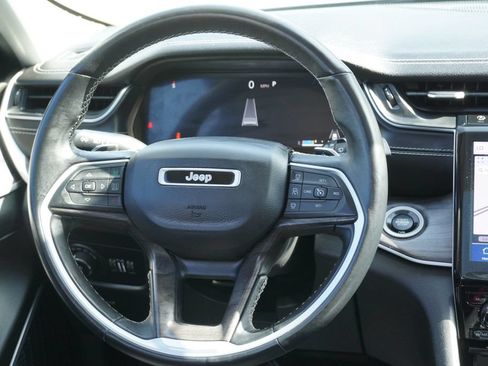 Used 2022 Jeep Grand Cherokee L Limited AWD/4WD image 14