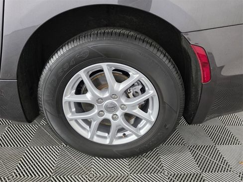 Certified 2023 Chrysler Pacifica Touring-L image 20