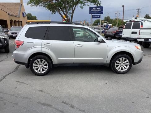 Used 2011 Subaru Forester 2.5X Limited AWD/4WD image 11