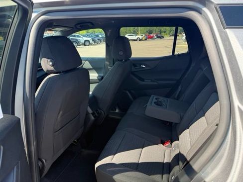 Used 2026 Chevrolet Equinox LT AWD/4WD image 10