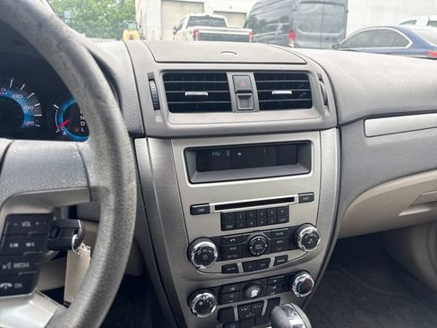 Used 2011 Ford Fusion SE w/ 201A Rapid Spec Order Code FWD image 17