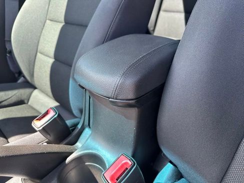 Used 2015 Chevrolet Cruze LT FWD image 12