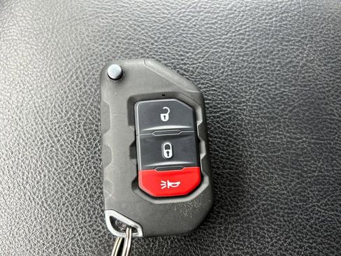 Certified 2024 Jeep Wrangler Unlimited Rubicon image 28