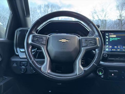 Used 2022 Chevrolet Silverado 1500 LT w/ Convenience Package II image 18