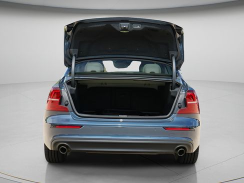 Used 2020 Volvo S60 T5 Momentum w/ Protection Package FWD image 10