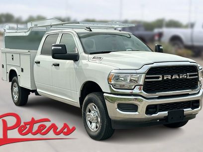 New 2024 RAM 2500 Tradesman w/ Chrome Appearance Group