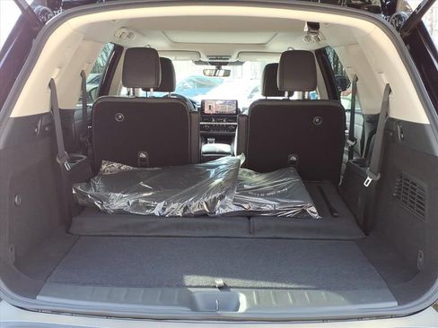 New 2026 Nissan Pathfinder SL image 7