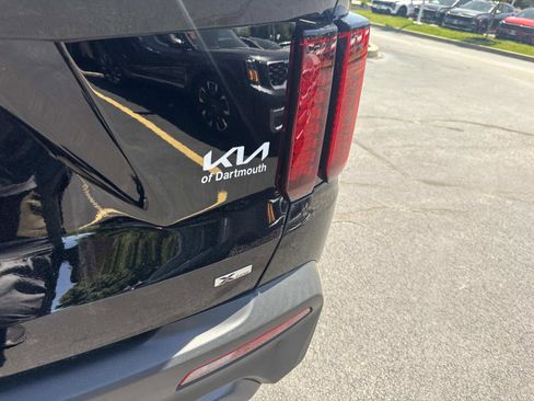 Used 2023 Kia Sorento S w/ Panoramic Sunroof Package AWD/4WD image 6