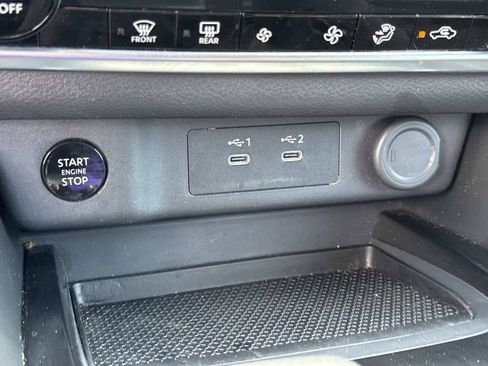 Certified 2025 Nissan Rogue SV AWD/4WD image 27