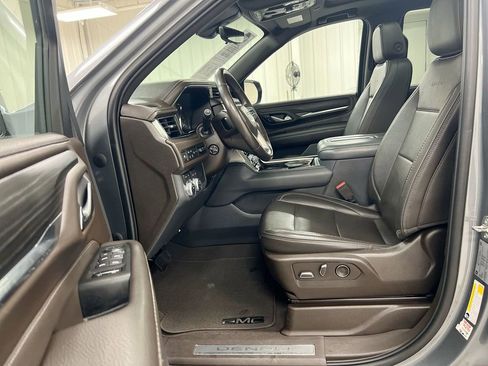 Used 2021 GMC Yukon Denali w/ Denali Premium Package AWD/4WD image 21