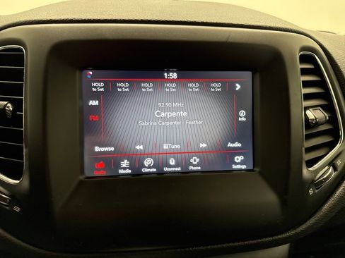 Certified 2019 Jeep Compass Latitude image 27