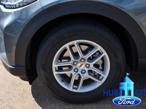 New 2026 Ford Explorer Active RWD image 9