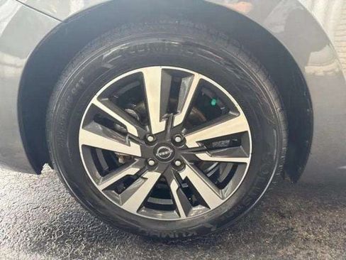Used 2024 Nissan Versa SV FWD image 12