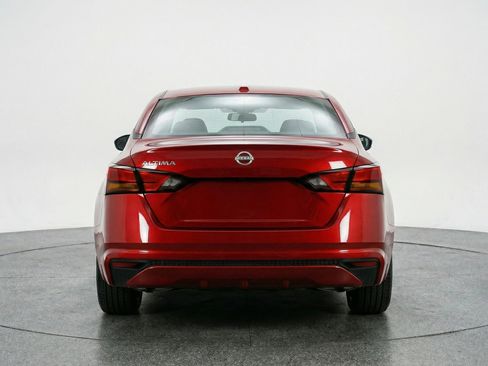 Used 2025 Nissan Altima 2.5 SV image 7
