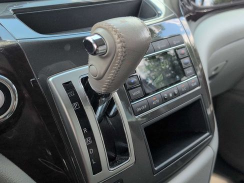 Used 2015 Nissan Quest SL FWD image 29