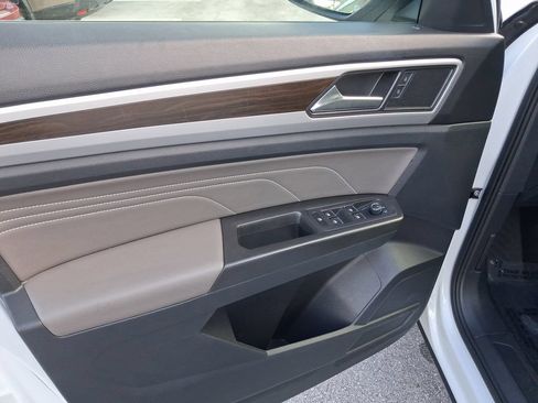 Used 2023 Volkswagen Atlas SE FWD image 15