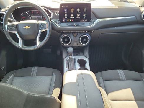 Certified 2023 Chevrolet Blazer LT w/ Convenience Package image 11