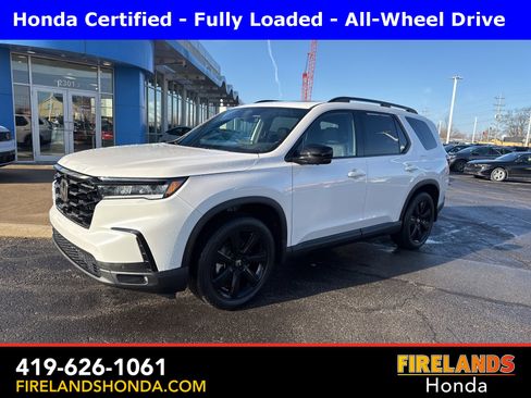 Used 2025 Honda Pilot Black Edition image 2