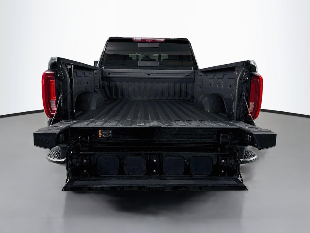 Used 2022 GMC Sierra 3500 AT4 w/ AT4 Preferred Package AWD/4WD image 7
