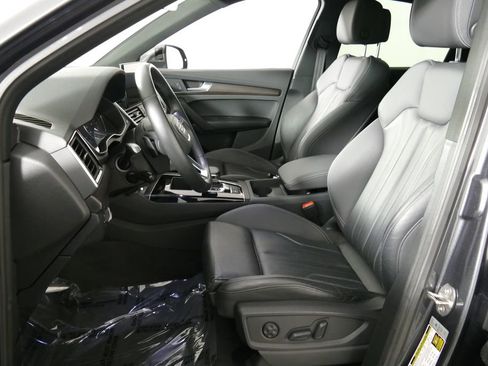 Used 2023 Audi Q5 2.0T Premium w/ Convenience Package AWD/4WD image 29