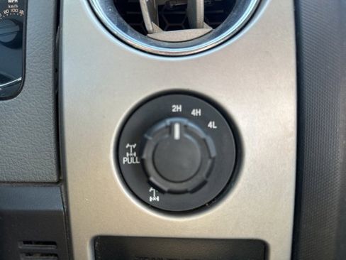 Used 2012 Ford F150 XLT w/ XTR Pkg image 16