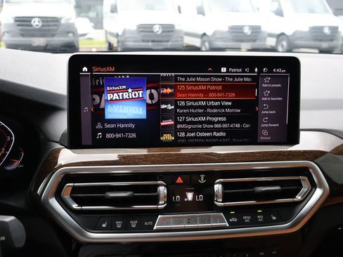 Used 2024 BMW X3 xDrive30i w/ Premium Package AWD/4WD image 27
