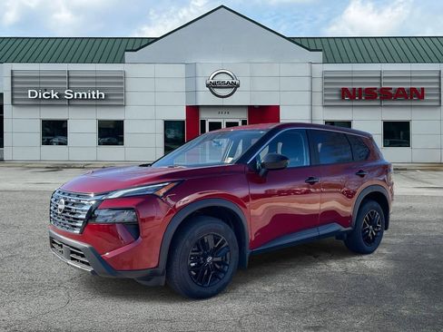 Used 2025 Nissan Rogue S image 3