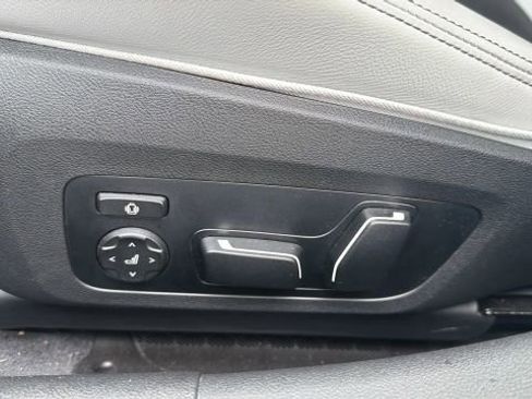 Used 2025 BMW M3 Competition w/ Executive Package image 29