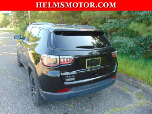 Certified 2025 Jeep Compass Latitude w/ Convenience Group AWD/4WD image 6