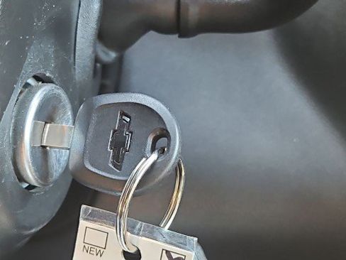 Used 2020 Chevrolet Silverado 1500 Custom w/ Custom Value Package RWD image 16