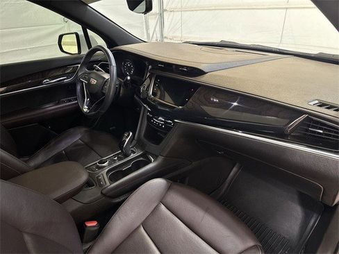 Used 2021 Cadillac XT6 Premium Luxury image 29