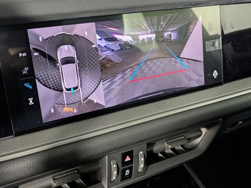 New 2026 Porsche Cayenne image 31