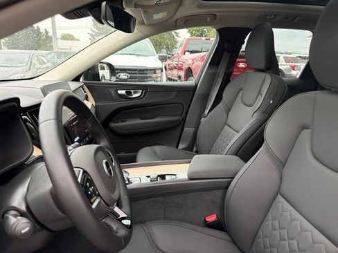 Used 2026 Volvo XC60 B5 Core w/ Climate Package AWD/4WD image 17