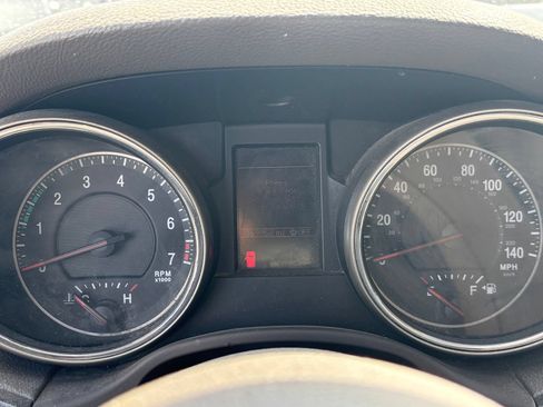 Used 2013 Jeep Grand Cherokee Laredo AWD/4WD image 5