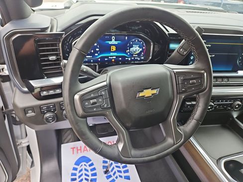 Used 2024 Chevrolet Silverado 2500 High Country w/ Technology Package AWD/4WD image 14