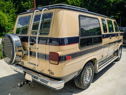 Used 1988 Chevrolet G20 RWD image 8
