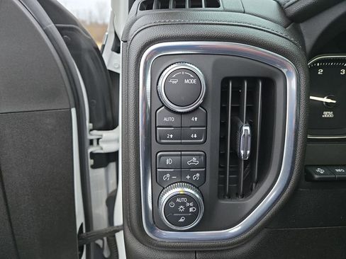 Used 2022 GMC Sierra 2500 Denali w/ Denali Ultimate Package image 24