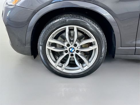Used 2018 BMW X4 M40i image 8
