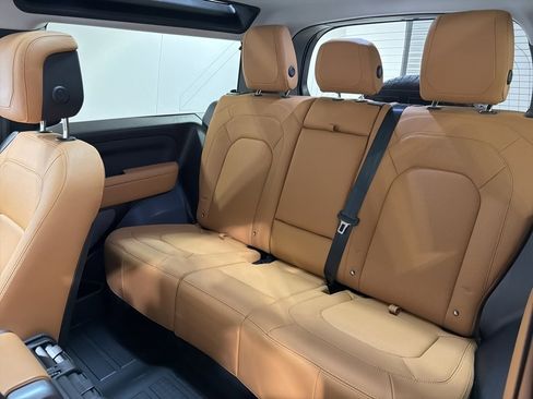 Used 2024 Land Rover Defender 90 S image 20